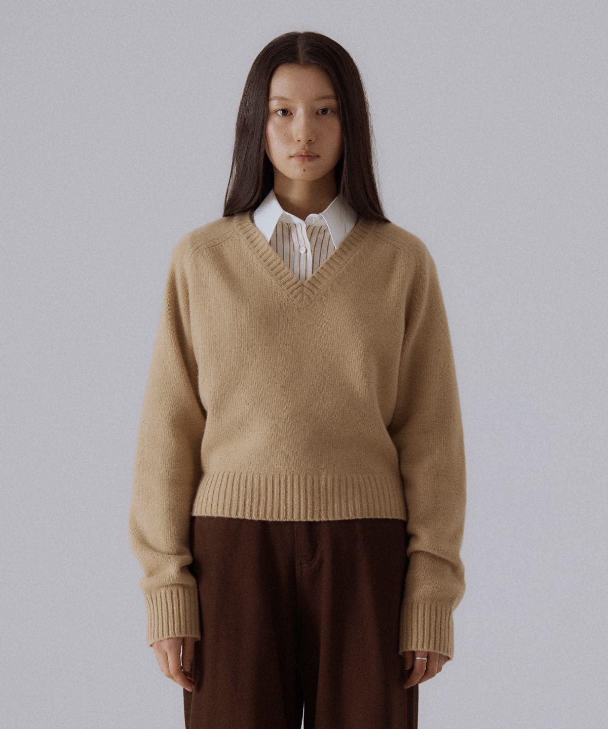 실른(SILN) Terra v-neck pullover knit (BEIGE)