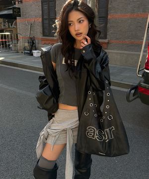 크래시 아일렛 숄더 백 블랙