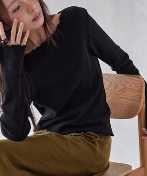 FRILL PENDANT T-SHIRT, BLACK