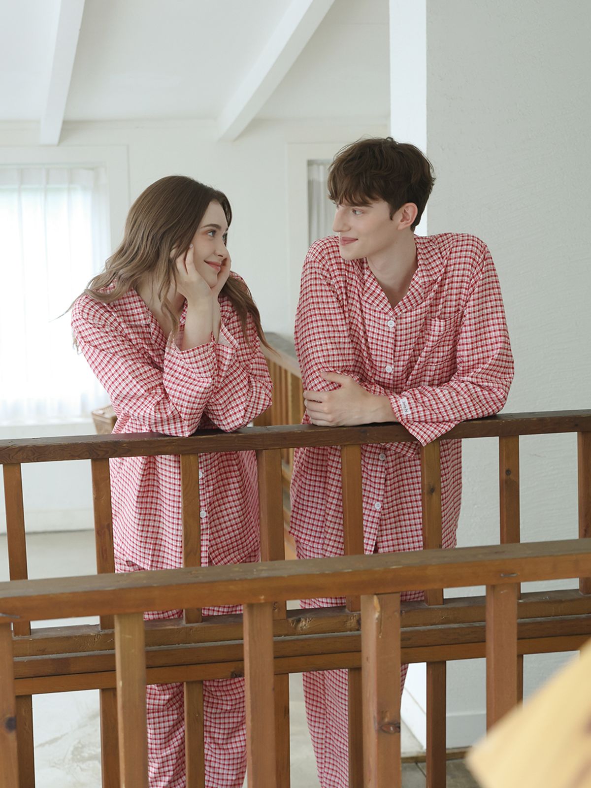 주디앤(JUDYN) [2PACK] 러스틱레드 체크 요루 커플잠옷 긴팔 파자마 상하의 세트