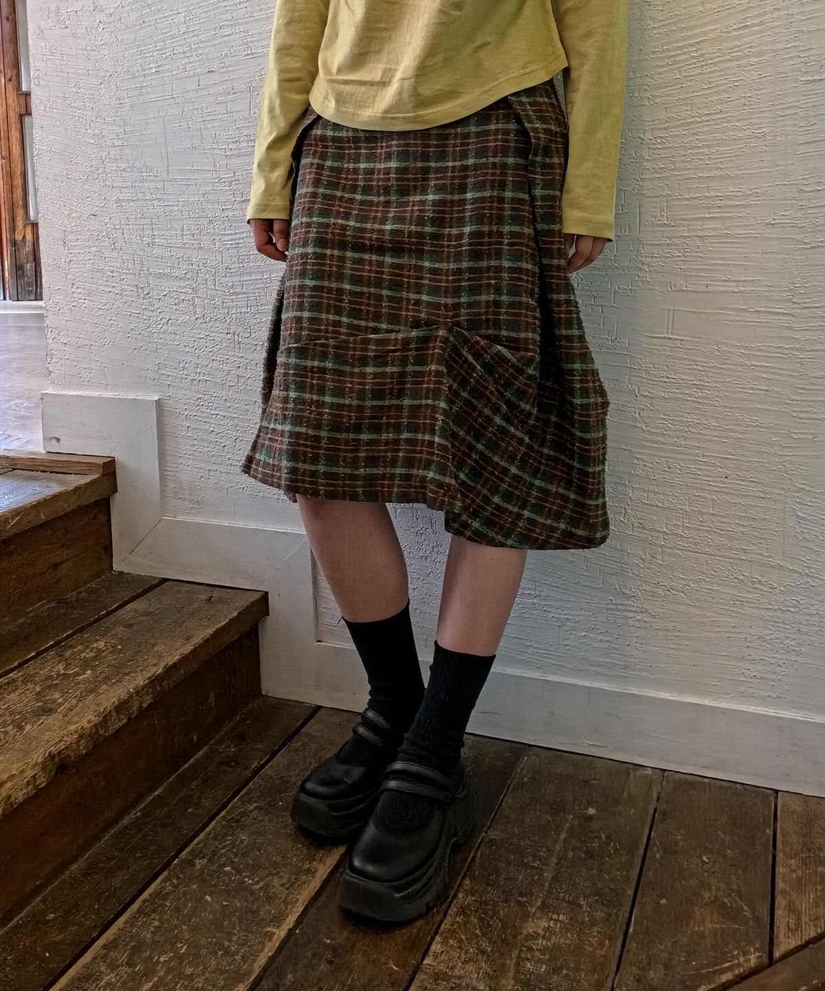 하트익스플로러(HEARTEXPLORER) Drape pinched check midi skirt (forest brown)