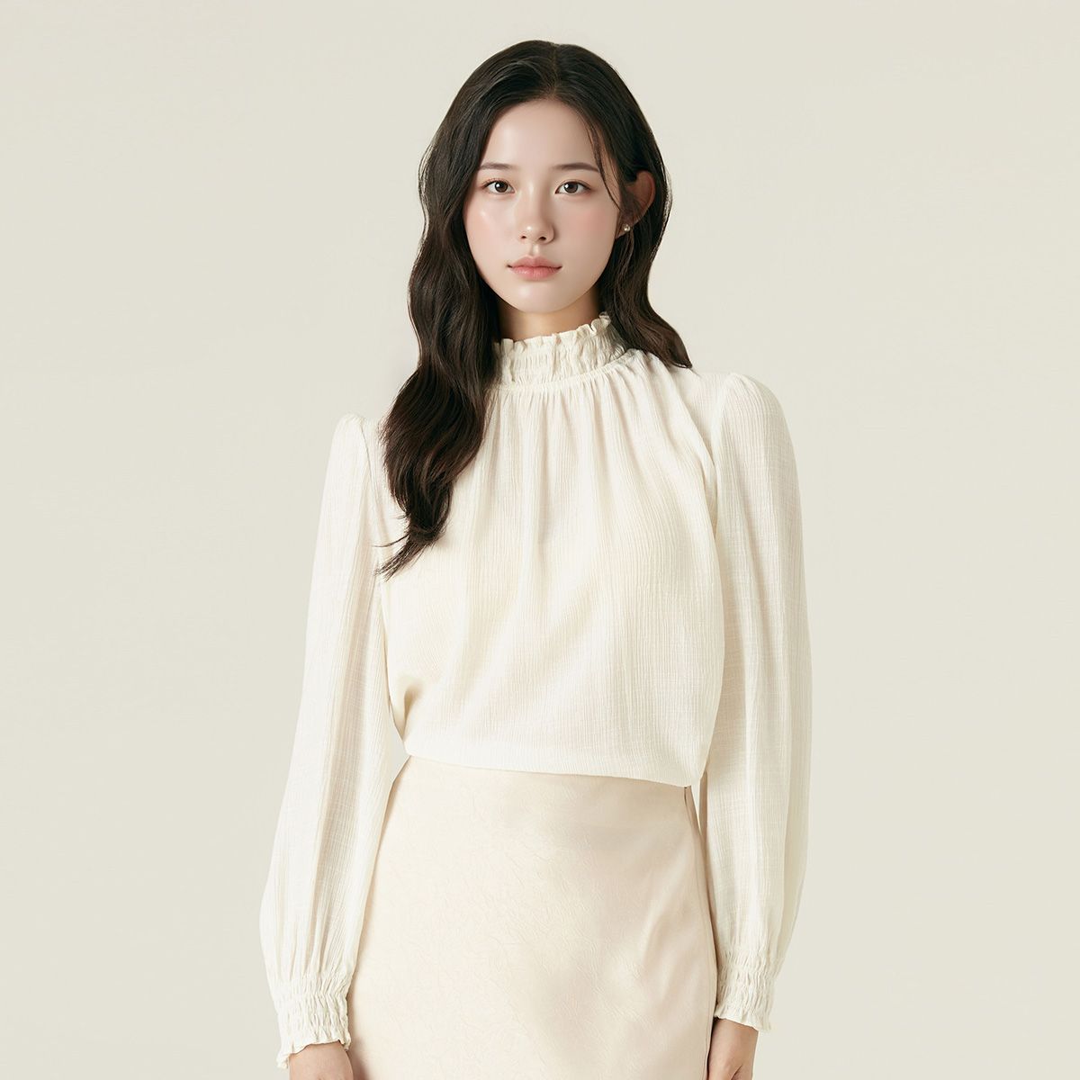 로엠(ROEM) 하이넥 블라우스_RMBLF4TS11