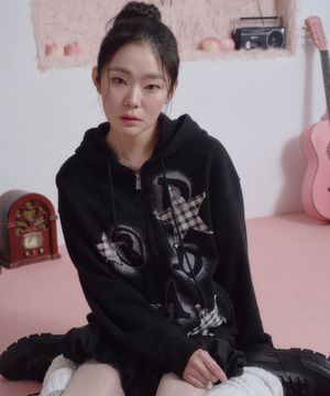 PRDA SPRAY BIG PATCH CHECK STAR HOOD ZIP-UP BLACK