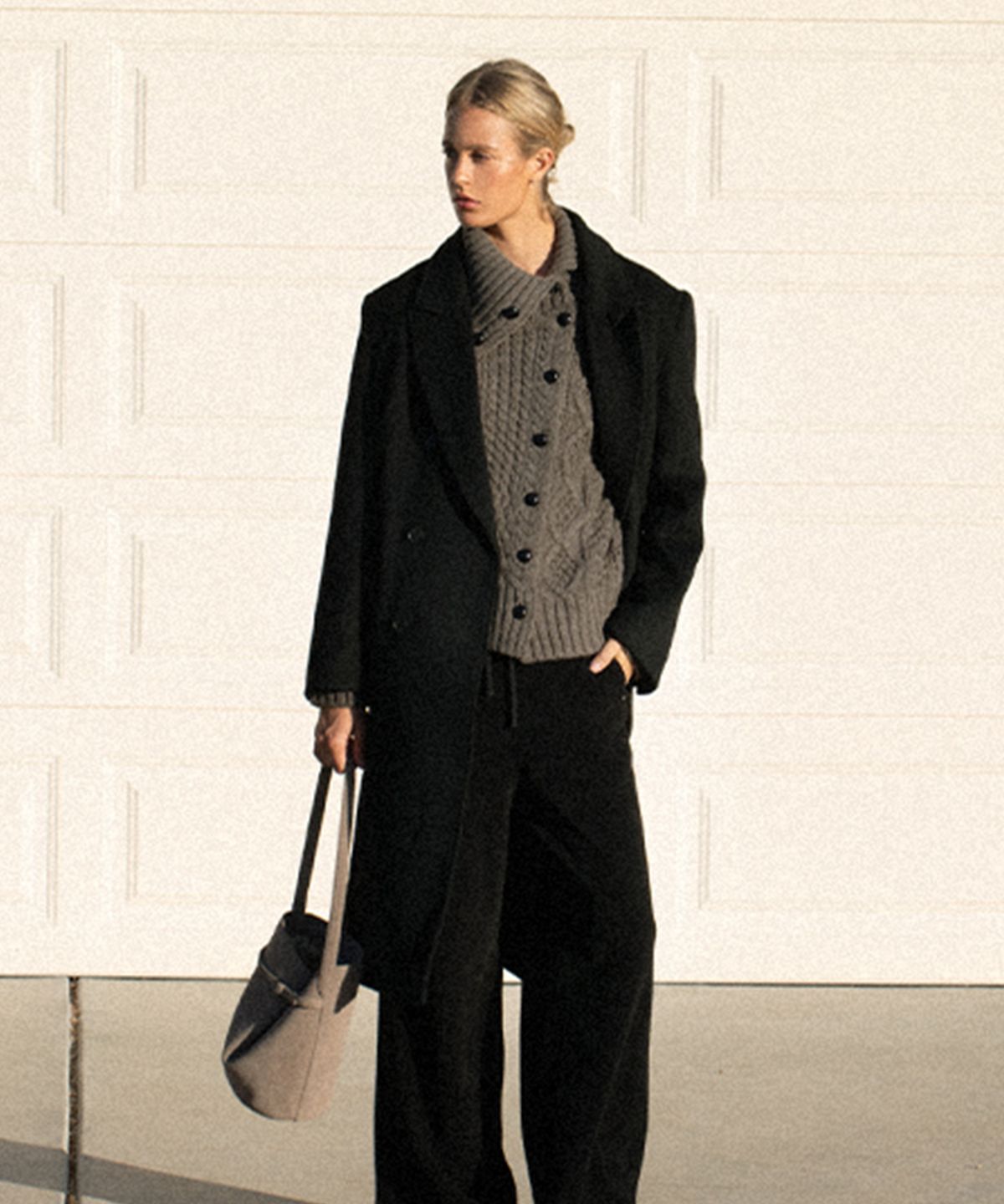 폴뉴아(FOLNUA) OVE WOOL OVER FIT COAT (BLACK)