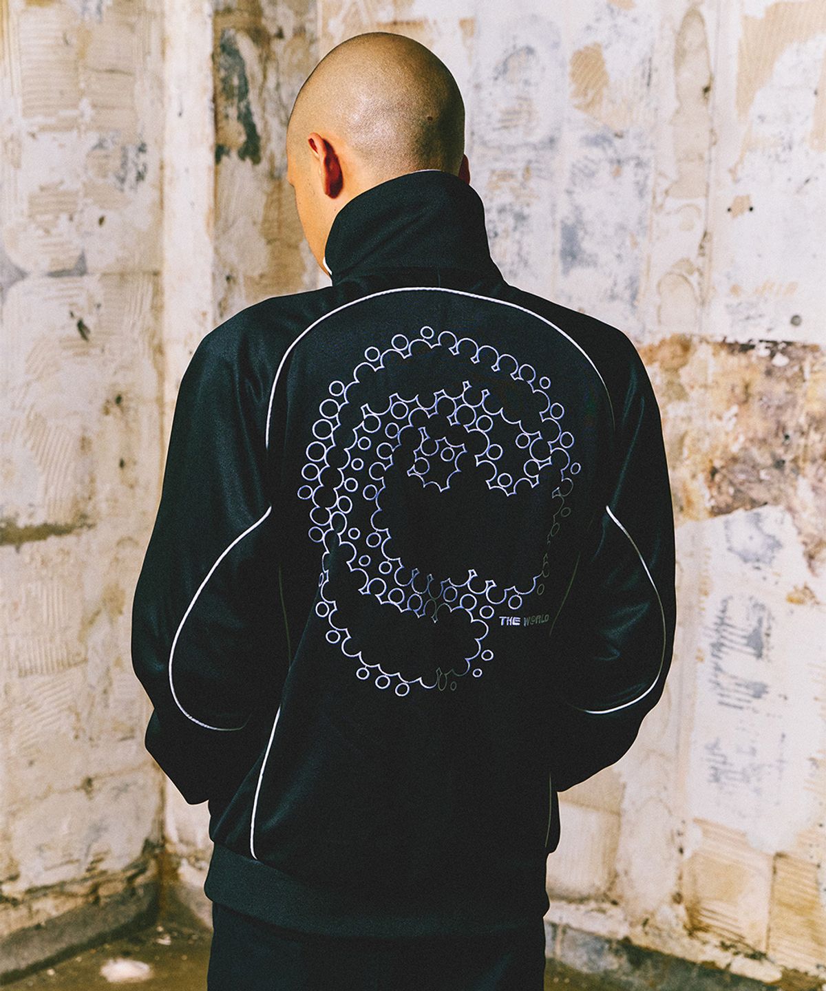 더왈드(THEWARLD) AAS LOGO TRACK ZIP UP JACKET BLACK