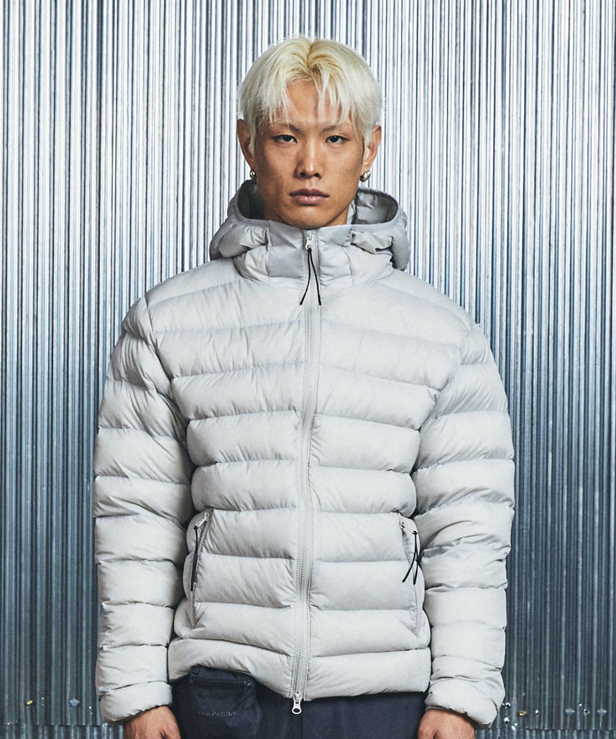 칼라파타르(KALAPATTHAR) BACK LOGO DUCK DOWN LIGHTWEIGHT PADDED JACKET -LIGHT BLUE