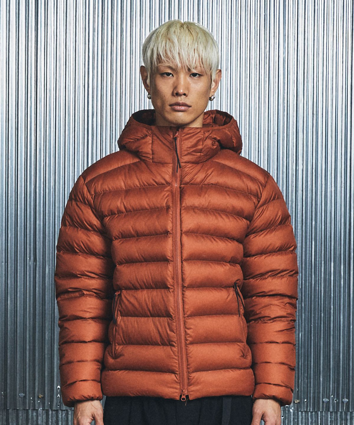 칼라파타르(KALAPATTHAR) BACK LOGO DUCK DOWN LIGHTWEIGHT PADDED JACKET -ORANGE
