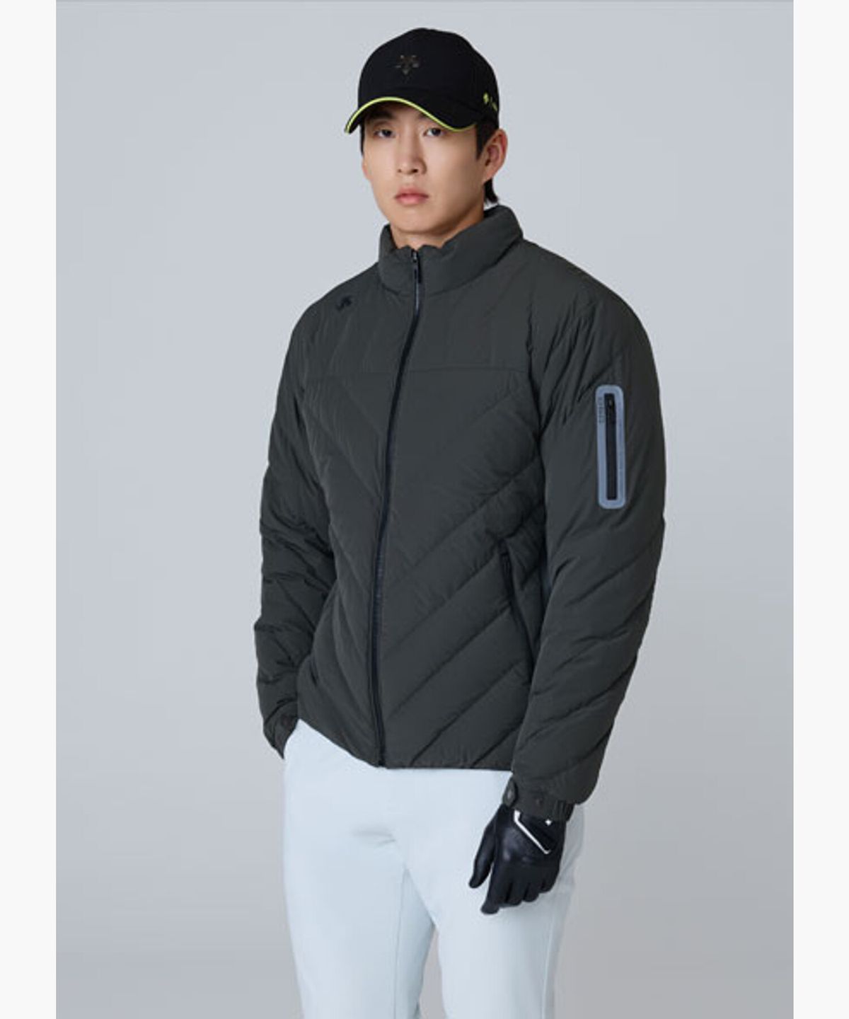 데상트 골프(DESCENTE GOLF) 남성 스윙 스피릿 다운 점퍼  DQ42MFDJO7