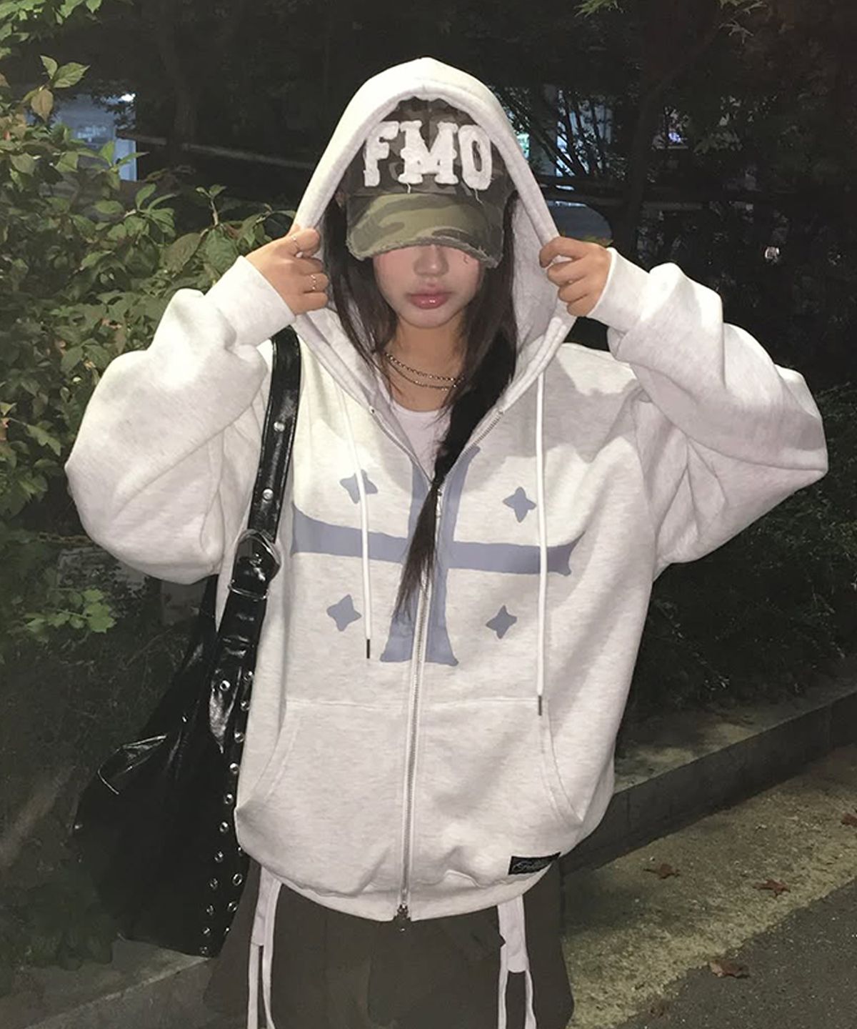 프리마리오(FREEMARIO) 모노 크로스 집업 후디 [화이트]