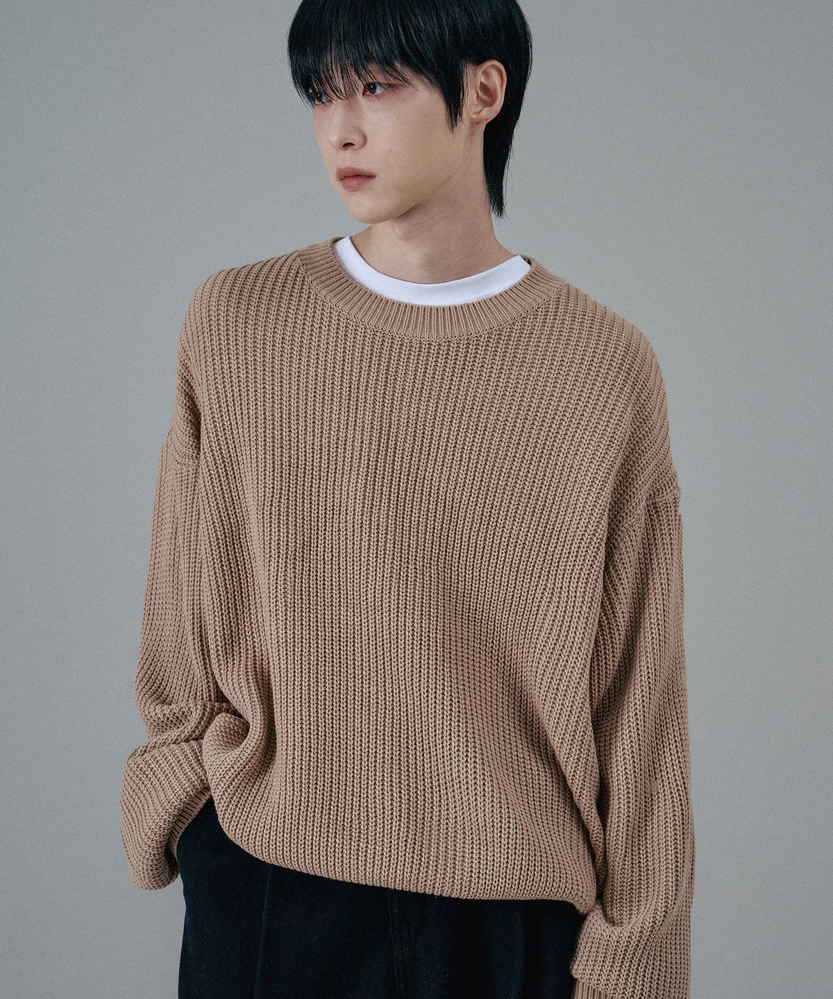 무븐(MOOVN) 오버핏 하찌 라운드 니트 베이지