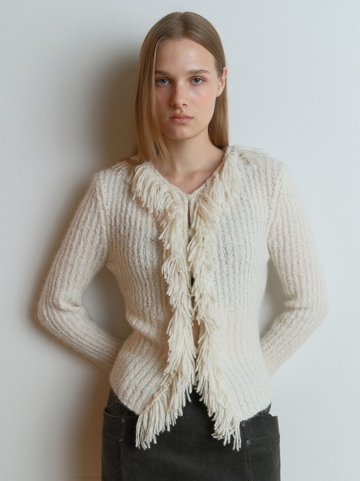 레이브(RAIVE) Boucle Fringe Detail Cardigan VK5WD281_2color