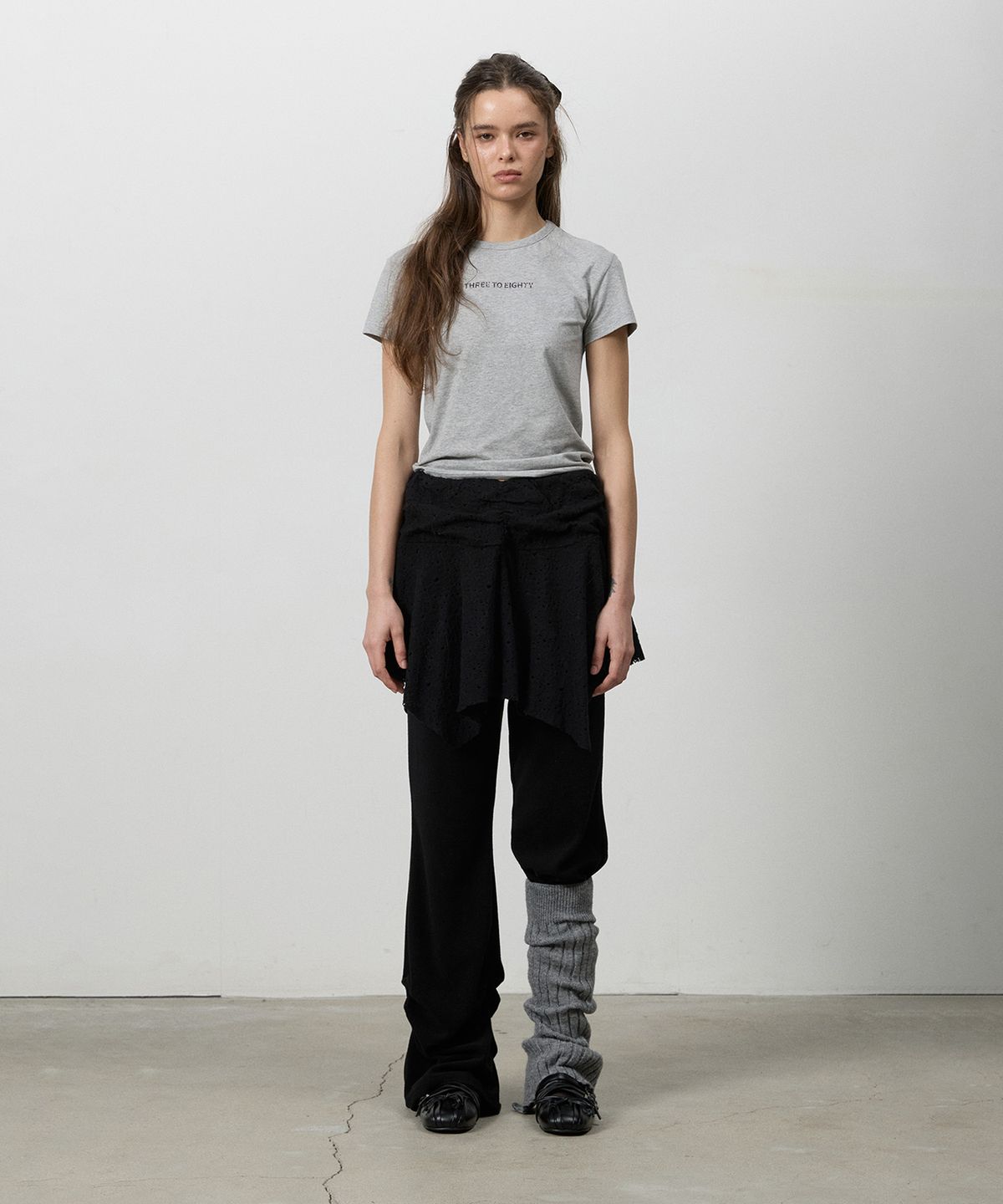 쓰리투에이티(THREE TO EIGHTY) PIN-TUCK BOOTCUT SKRIT PANTS BLACK