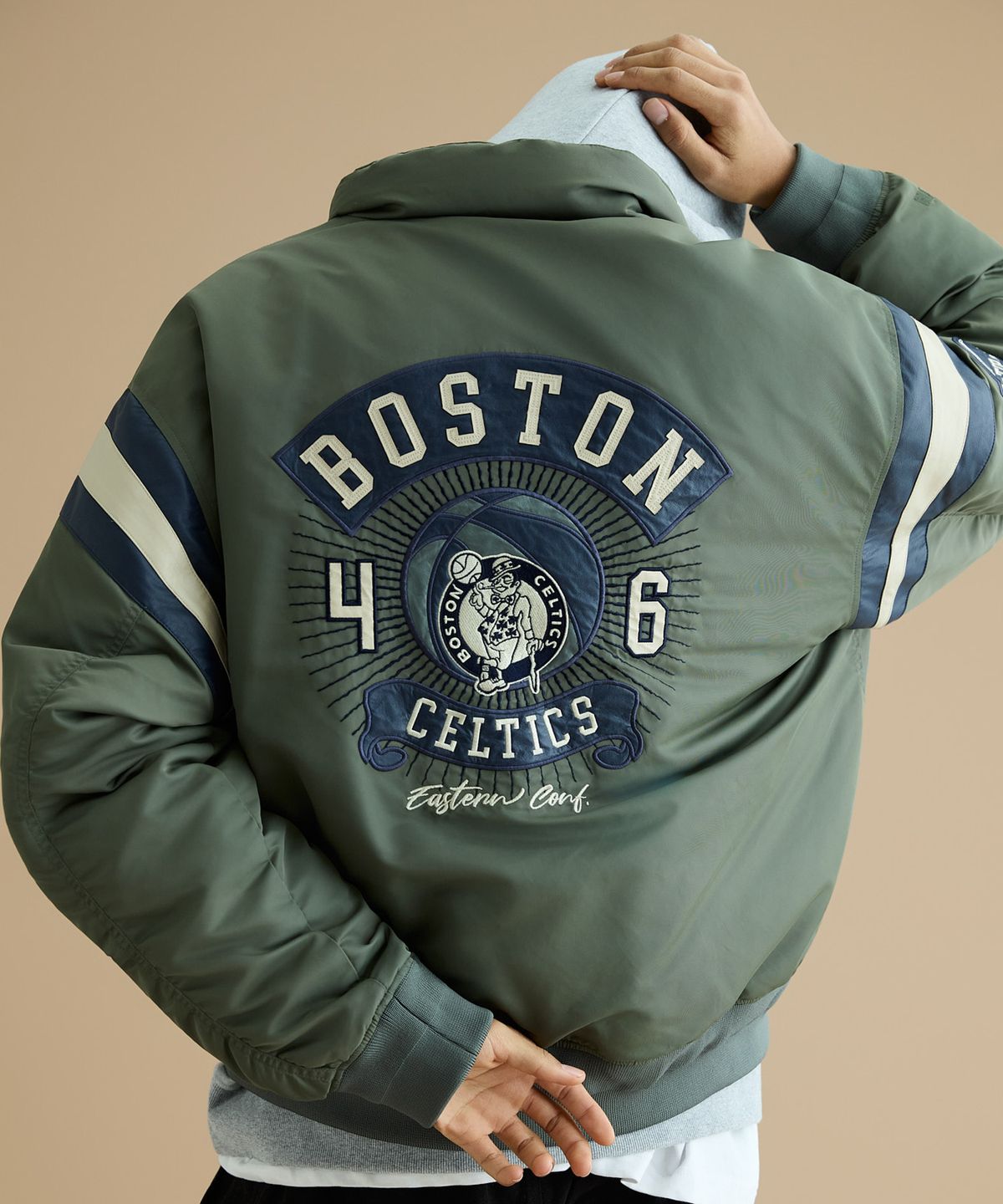 엔비에이(NBA) BOS 스텐드넥 항공 다운 점퍼(N254DW104P) 카키