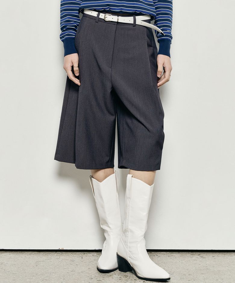 [서예지 PICK] WIDE PINTUCK BERMUDA PANTS_CHARCOAL