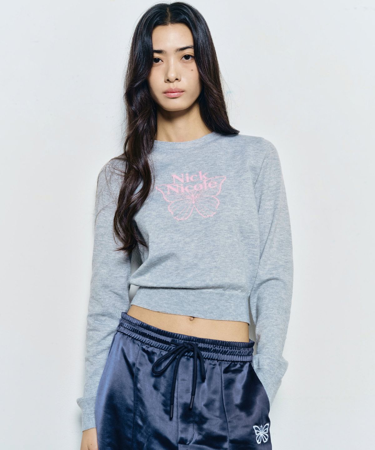 닉앤니콜(NICK&NICOLE) MINI BUTTERFLY SIGNATURE SLEEVE KNIT_GRAY PINK