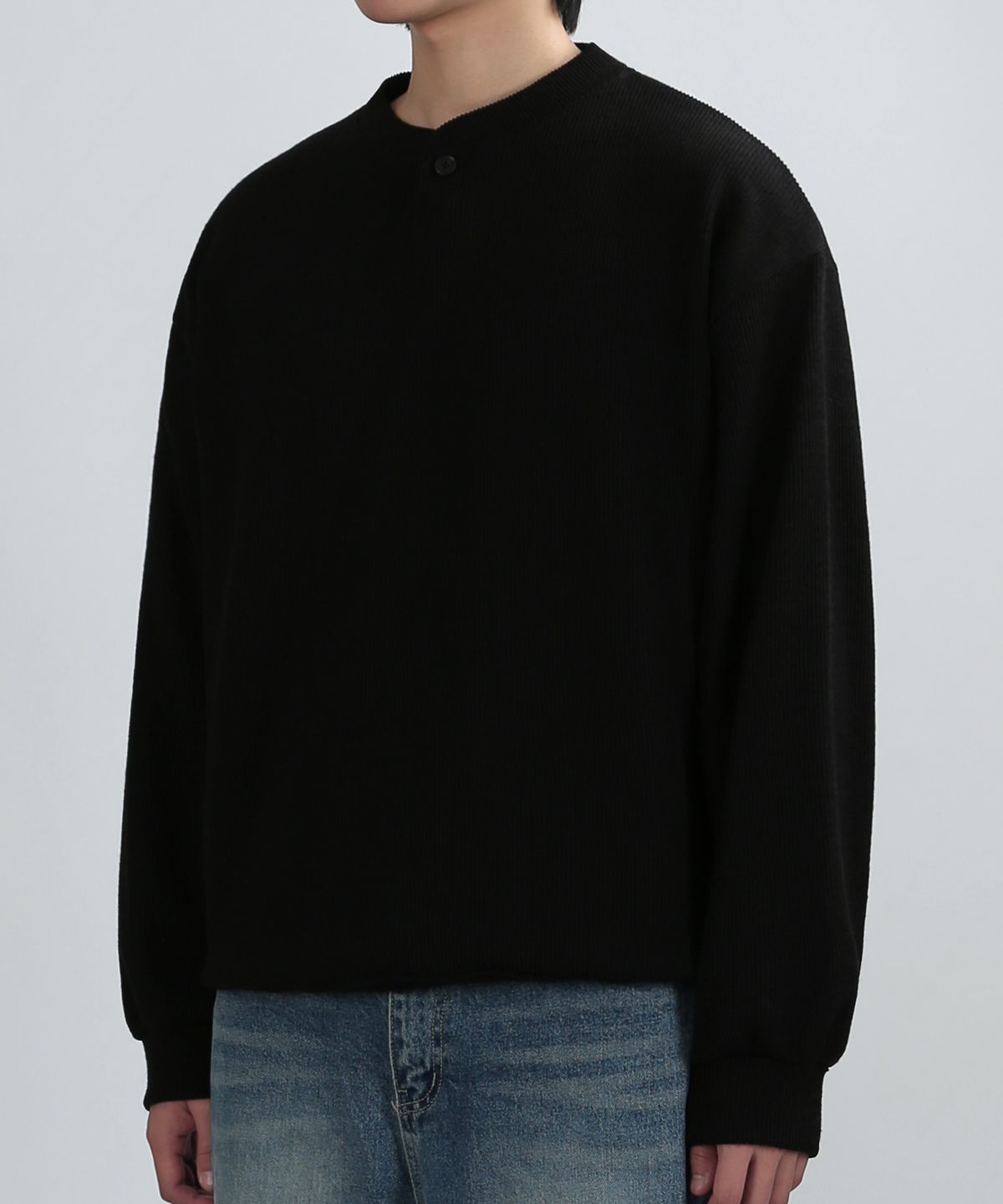 베리베인(VERYVAIN) MONO BUTTON HENLEY KNIT (BLACK)