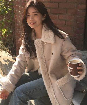 샤이아 시어링 무스탕 코트 - 라이트 베이지