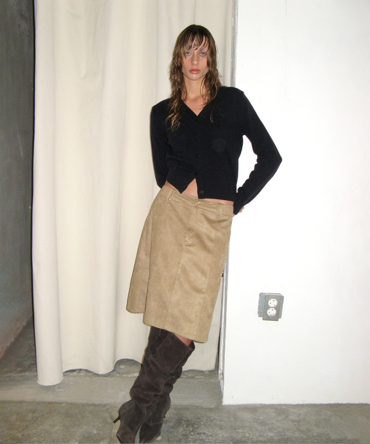 썬번프로젝트(SUNBURNPROJECT) Rivet Pocket Midi Skirt, BEIGE