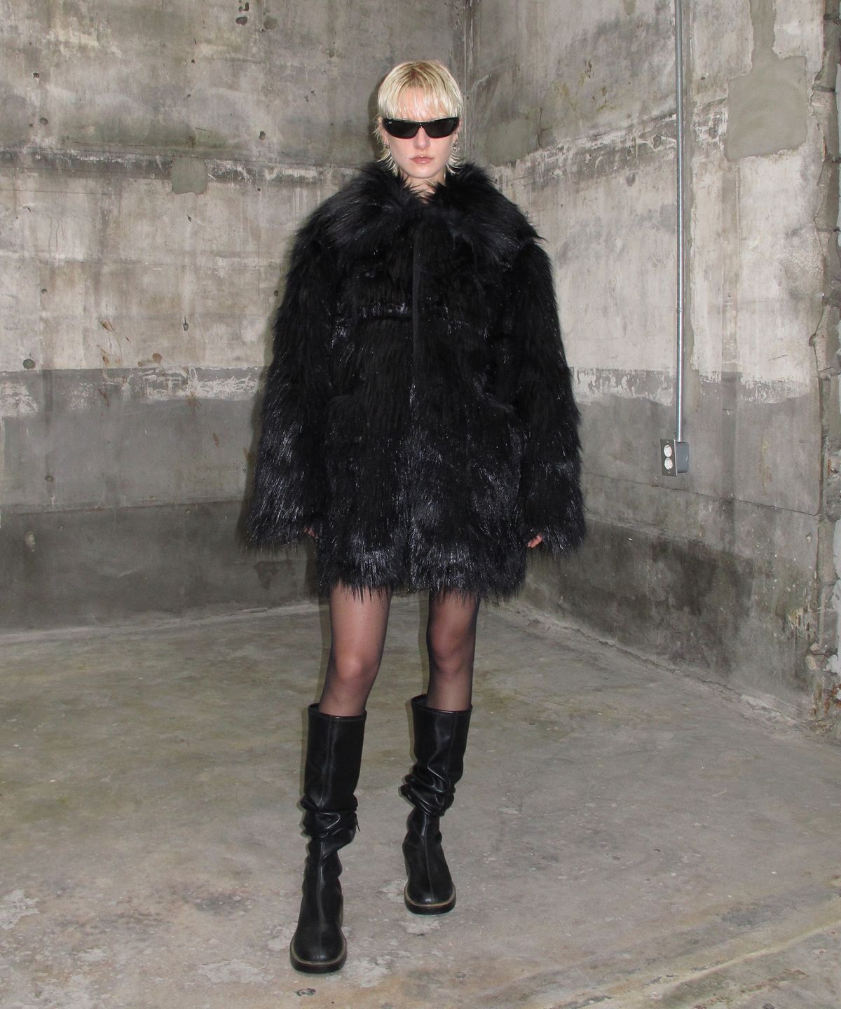 썬번프로젝트(SUNBURNPROJECT) Reversible Fur Mustang, BLACK