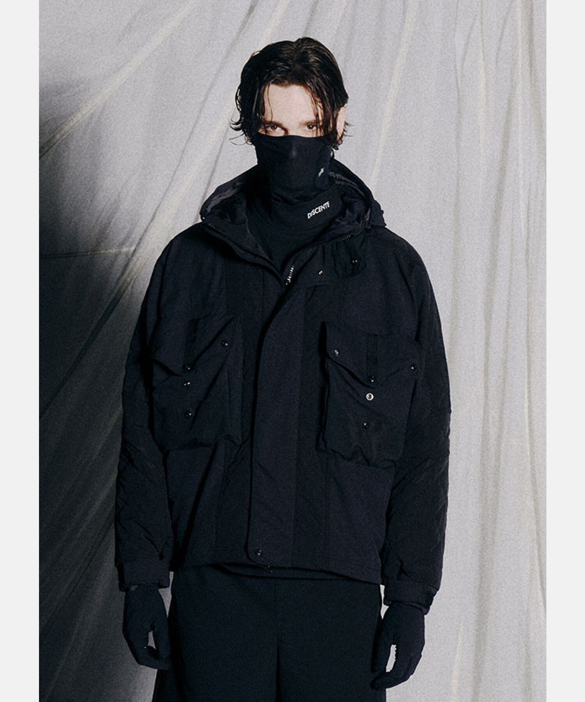데상트(DESCENTE) [DESCENTE X EASTLOGUE] 퀄팅 자켓 블랙 SQ321HJK94