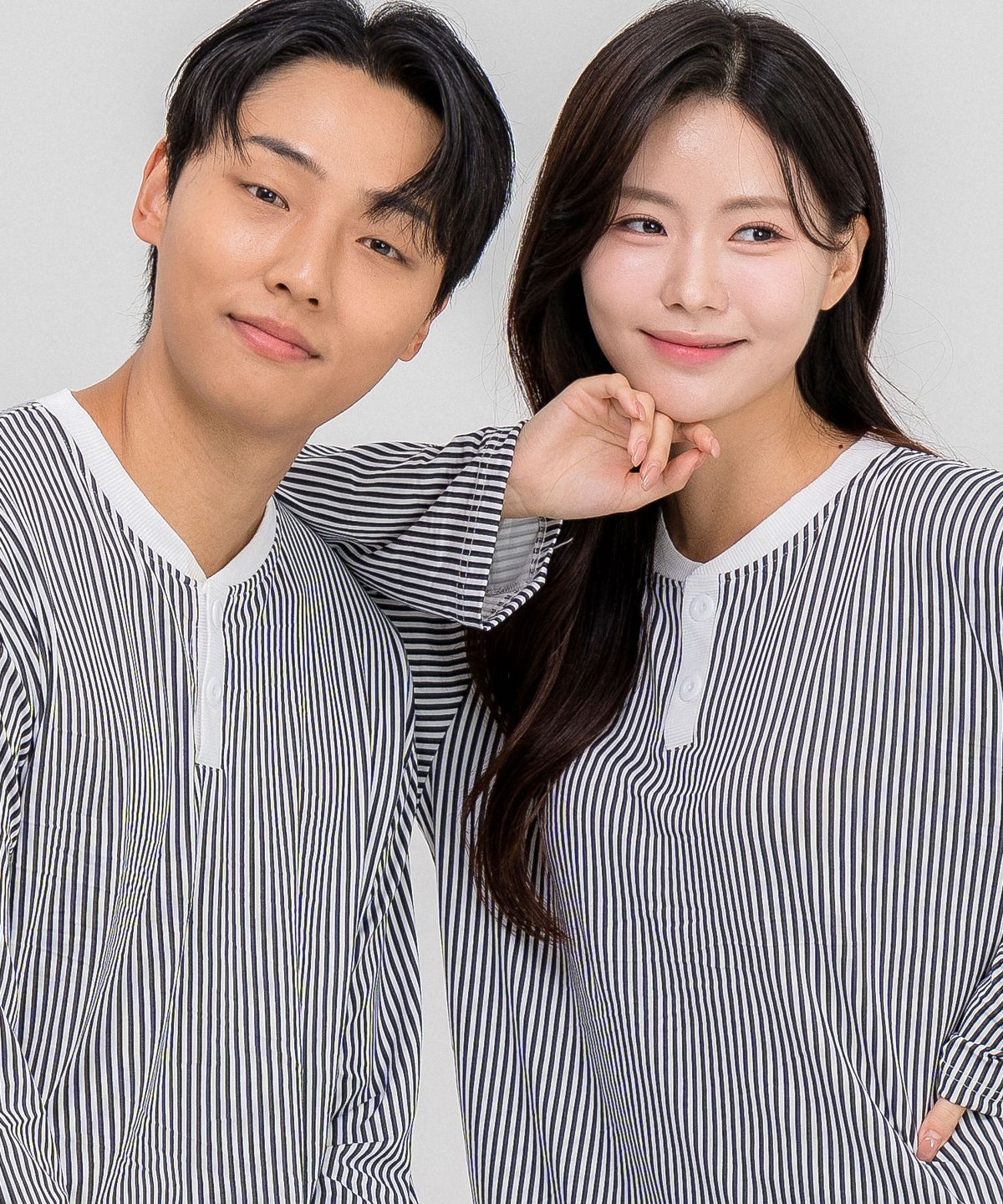 에이원(AONE) [2PACK] 커플 클래식 피치기모 라운드 긴팔 잠옷 세트