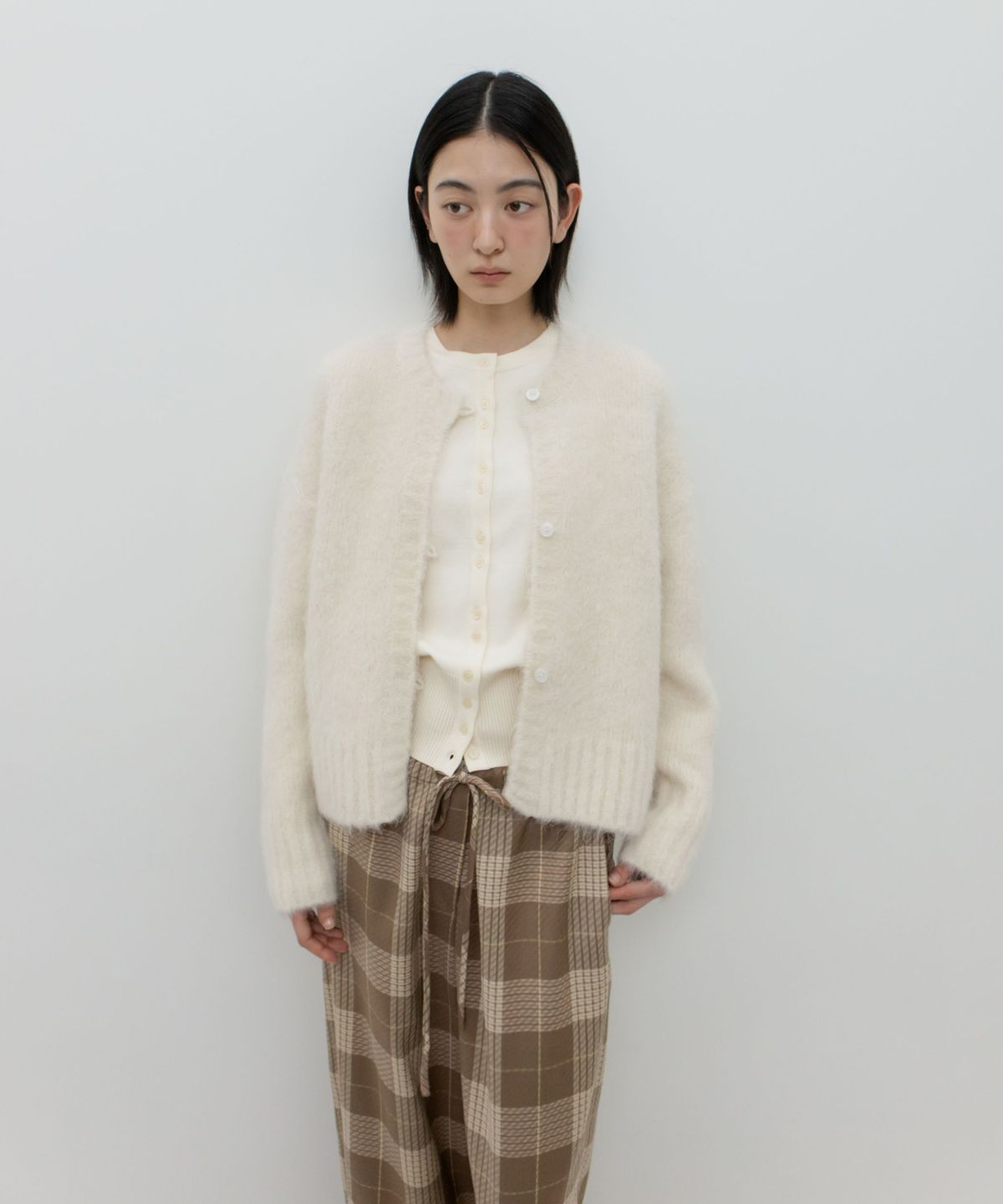 지비에이치 어패럴(GBH APPAREL) SURI ALPACA CARDIGAN / IVORY
