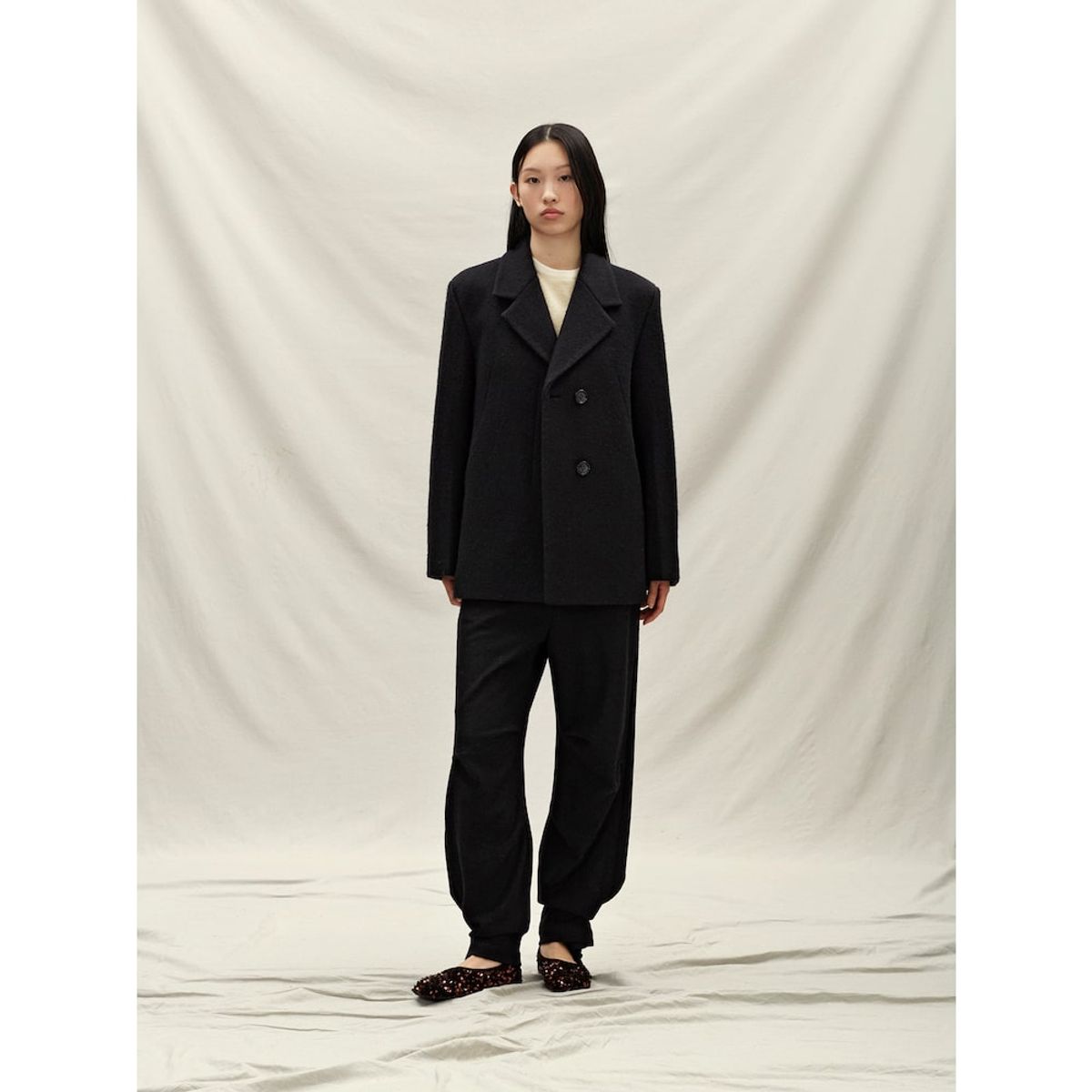 앙개(ANGGAE) Draped Trouser  Black
