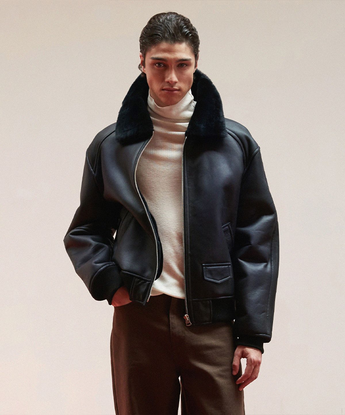 베르데마르(VERDEMAR) Minimal Shearling Bomber Jumper_Deep Navy