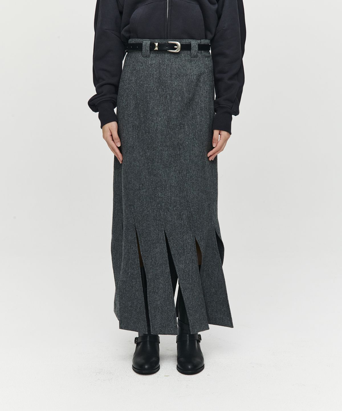 호이테(HEUTE) TWISTED SKIRT (CHARCOAL)