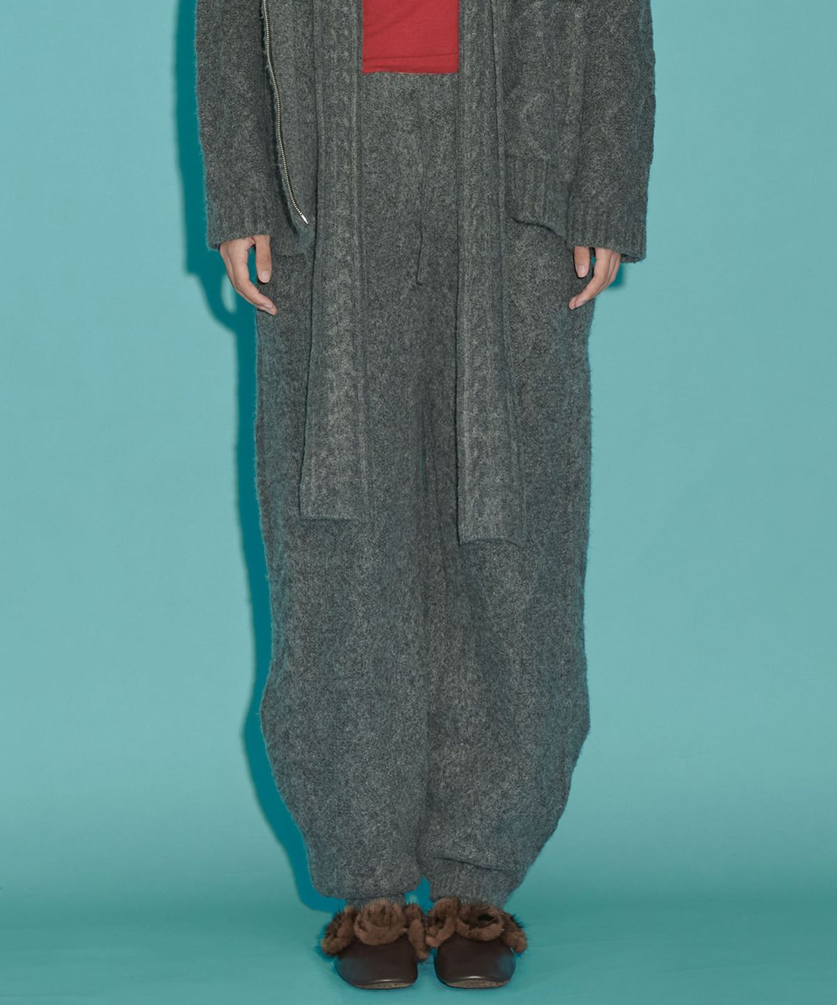 더포르타(THEPORTA) NORDIC BREEZE KNIT PANTS, CHARCOAL