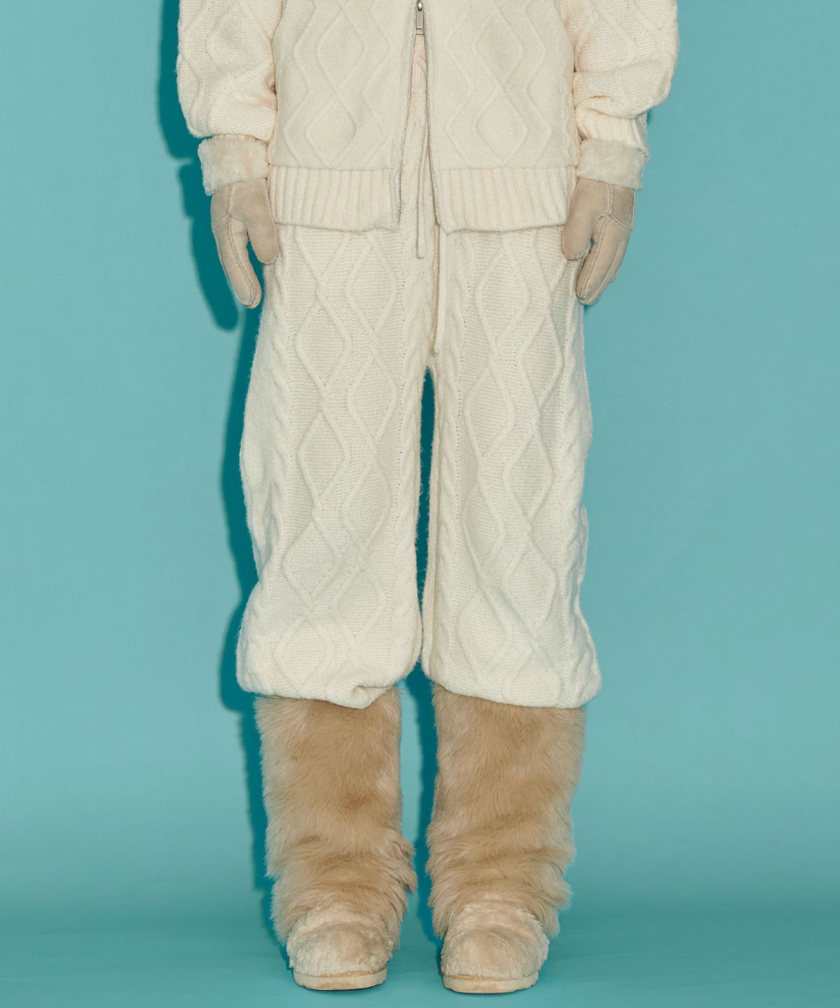 더포르타(THEPORTA) NORDIC BREEZE KNIT PANTS, IVORY