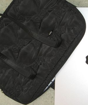 RIBBON QUILTING LAPTOP BAG BLACK