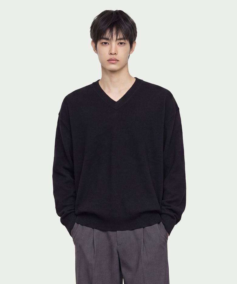 크롭 브이넥 니트 [블랙]