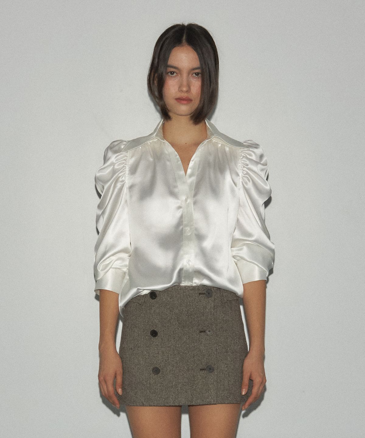 로뉴(RONEW) EVELYN SATIN BLOUSE (WHITE)
