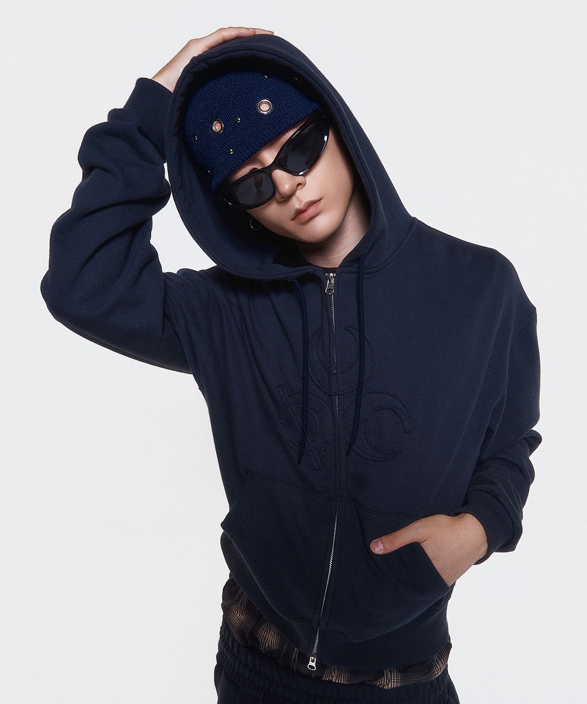 디오스피스(DAUSPICE) (DUC) Eyelet Stud Beanie Navy