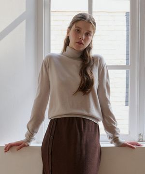 비스코스 터틀 풀오버-라이트베이지