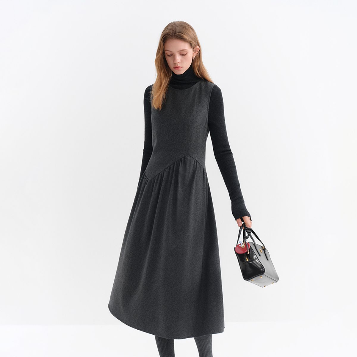 웬스데이딜라잇(WEDNESDAY DELIGHT) WD_Shirring wool sleeveless dress