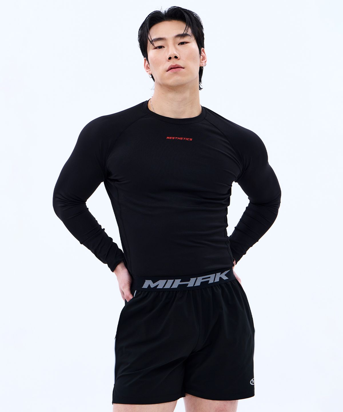 미학(MIHAK) 에스테틱 액티브 롱 슬리브 (BLACK)