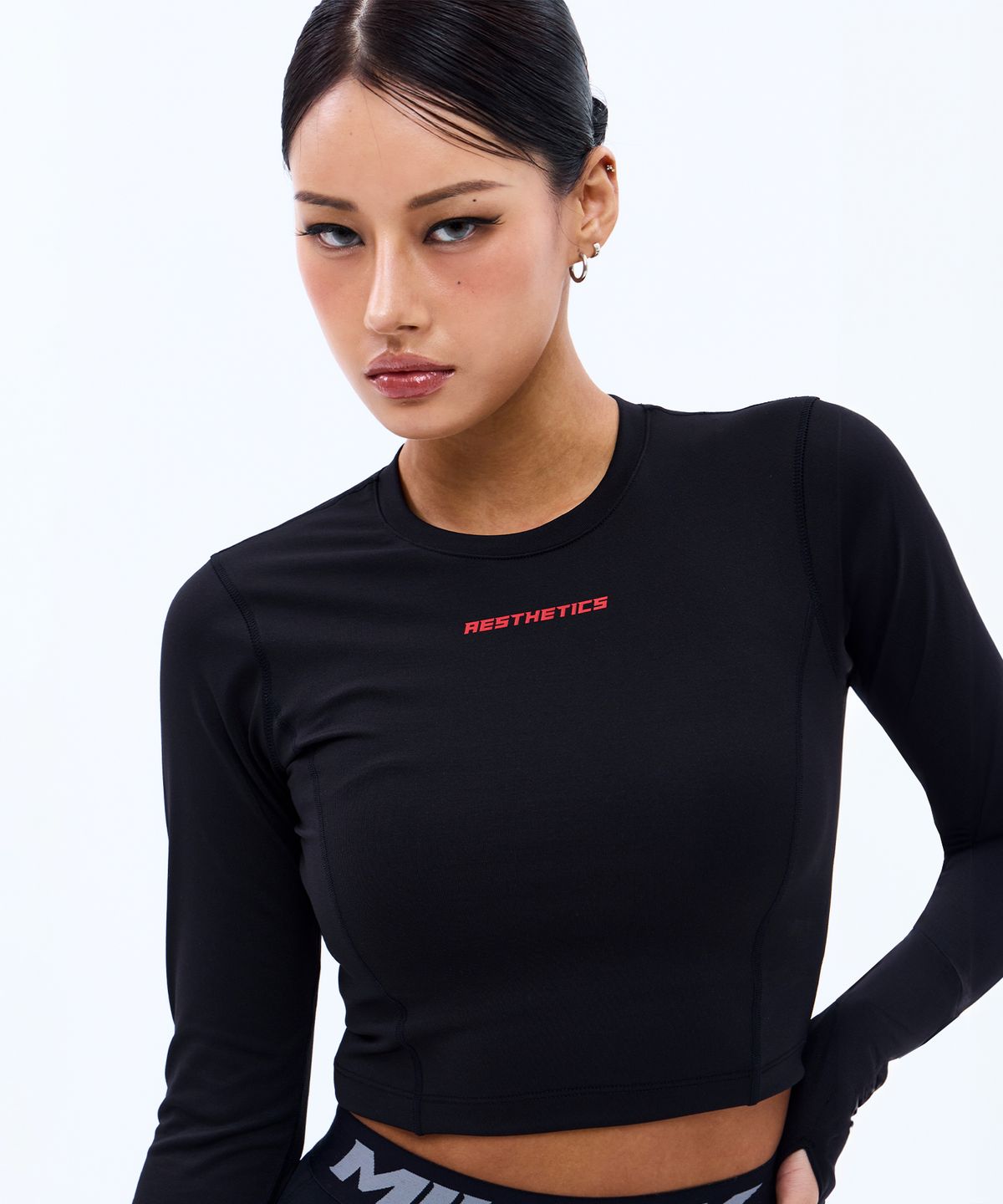 미학(MIHAK) 에스테틱 크롭 롱 슬리브 (BLACK)