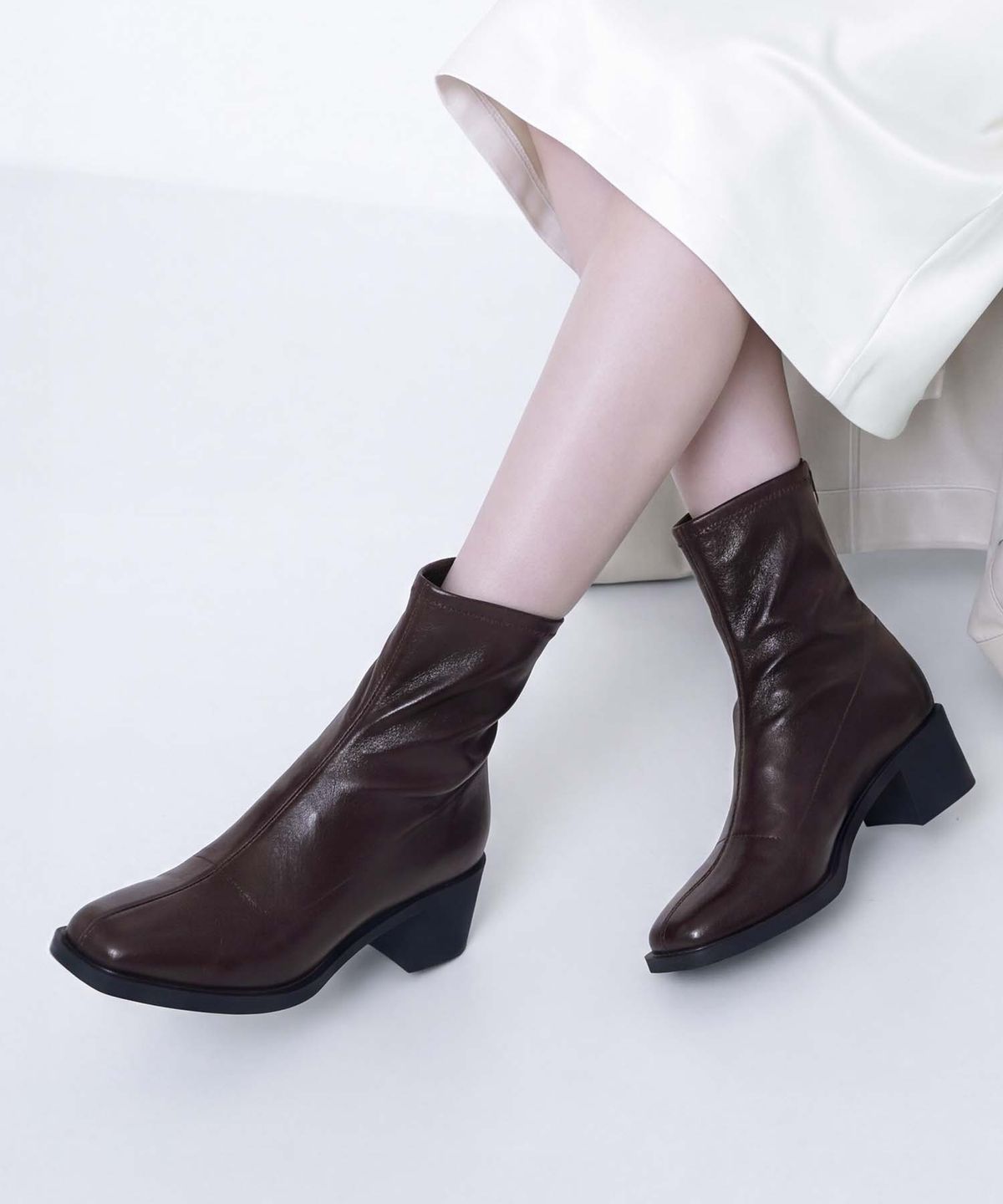세인트새틴(SAINTSATIN) 세라프 스트레치 키높이 앵클 부츠 2color (8cm)