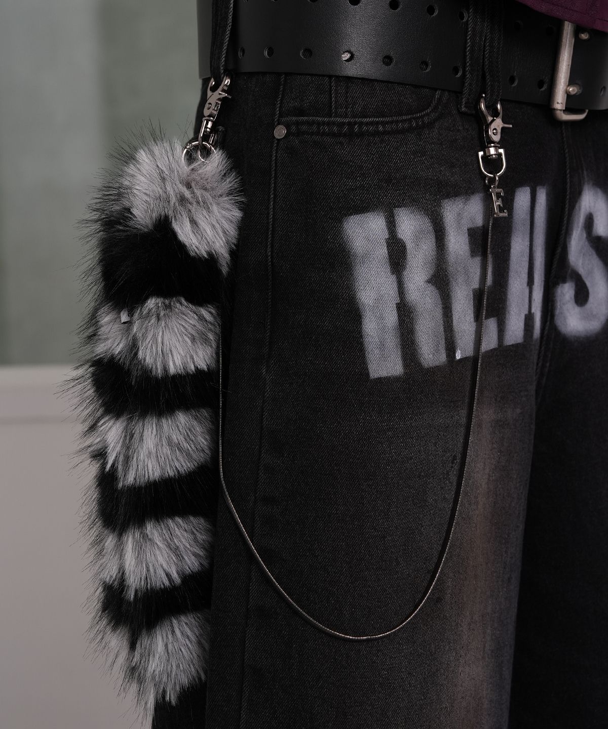 이에스씨 스튜디오(ESC STUDIO) Fur tail multi chain (black&white)