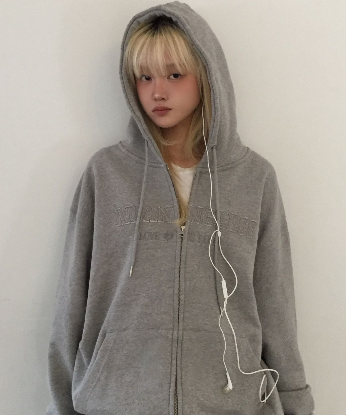 러브이즈트루(LUVISTRUE) LUVISTRUE X MEANINGLESS OVERFIT HOOD ZIPUP(GRAY)