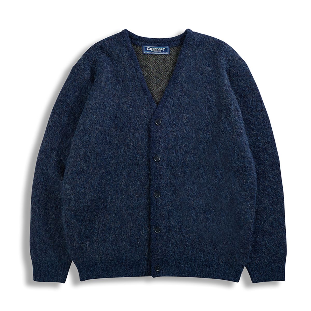 건지 울른스(Guernsey Woollens) 알파카 브이넥 가디건 - 네이비