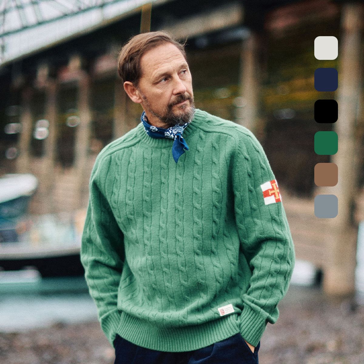 건지 울른스(Guernsey Woollens) 슈퍼파인 메리노울 케이블 스웨터 컬렉션
