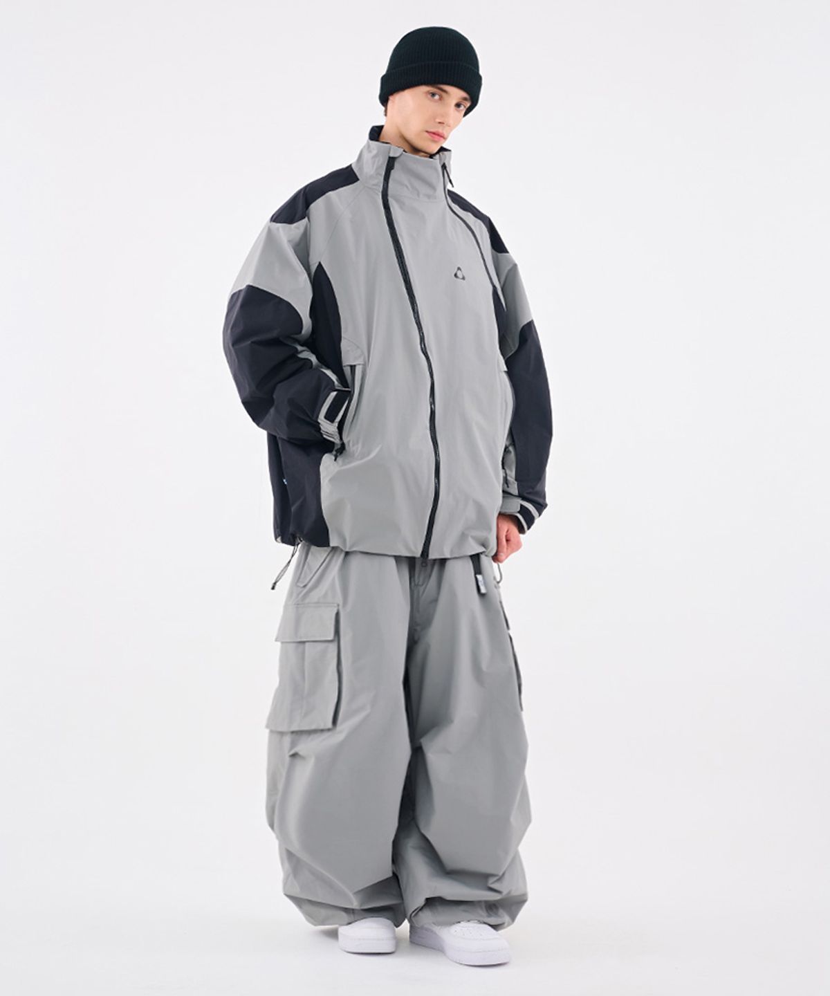 돌아우터웨어(DOLL OUTERWEAR) [DOLL X DUMDIDUM] 2526 비타 자켓&팬츠 세트 GRAY 남녀공용