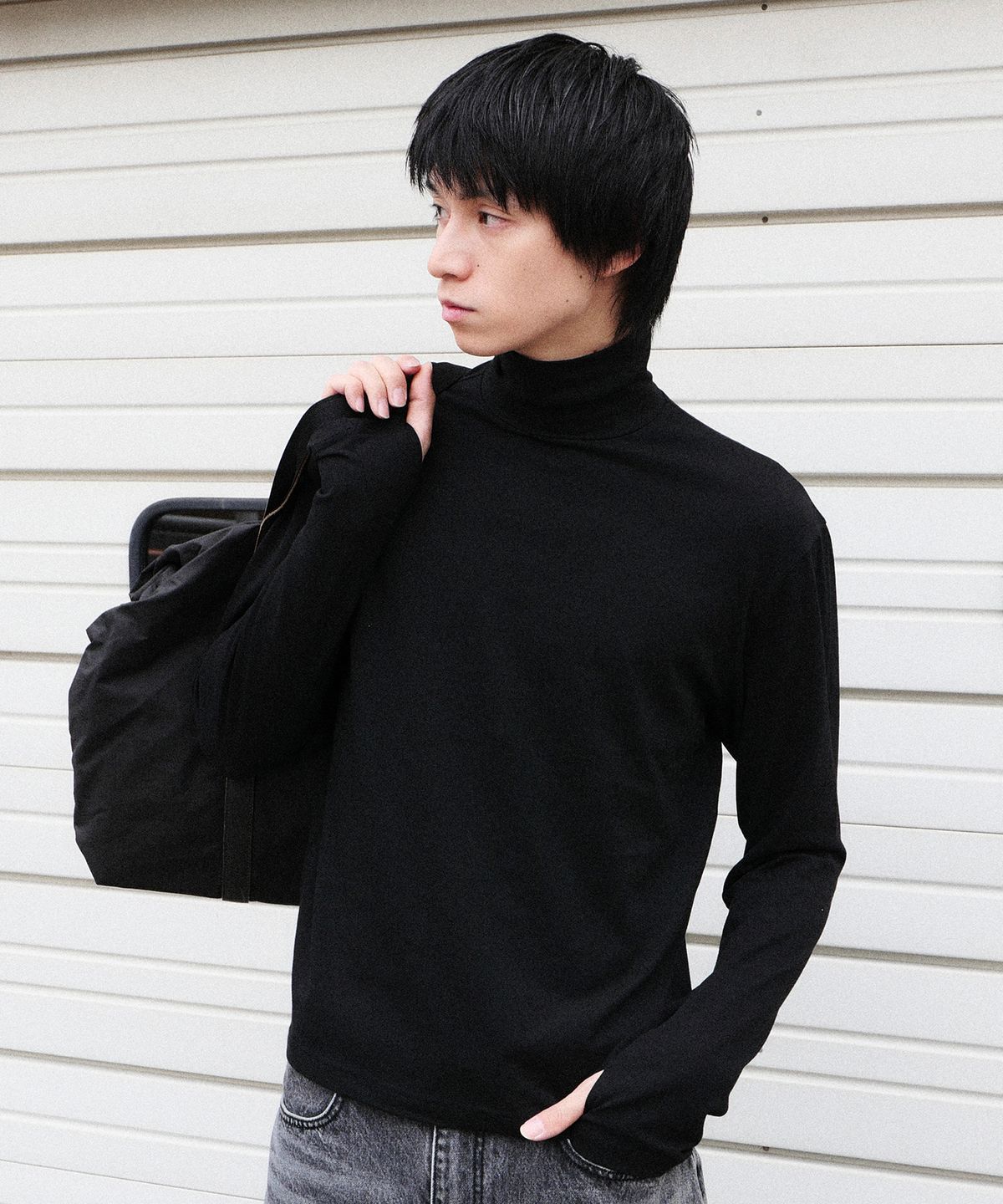다이브인(DIVEIN) UNIFORM TURTLE NECK V2 (BLACK)