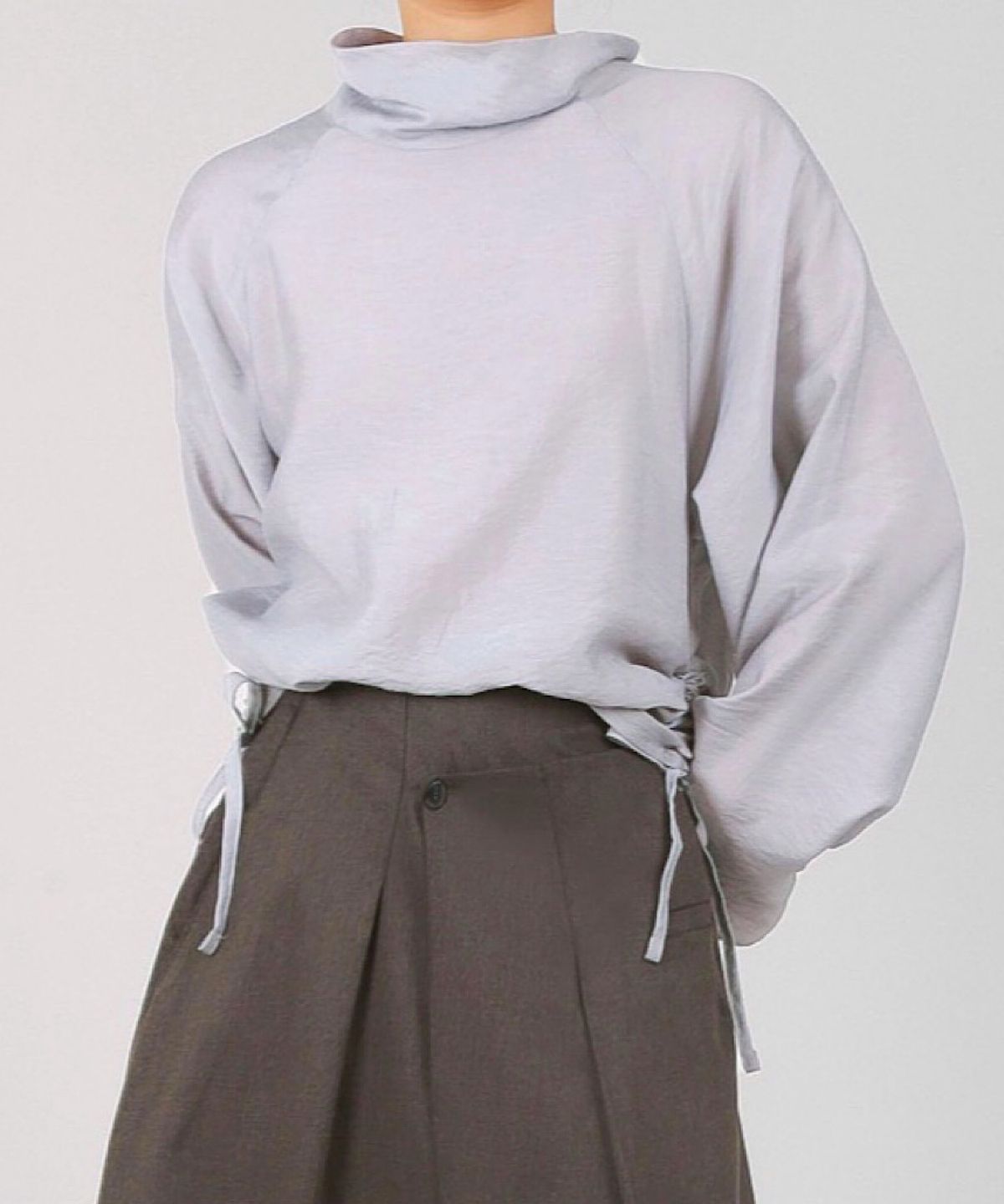 아포엠(APOEM) Folded Blouse - 3colors