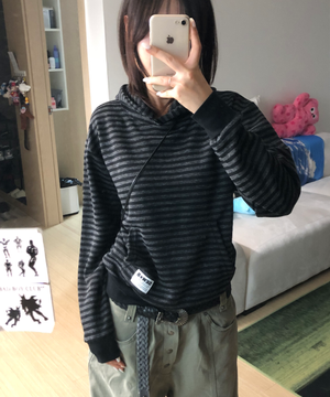 캥거루 보카시 후드티 (세미크롭) 차콜