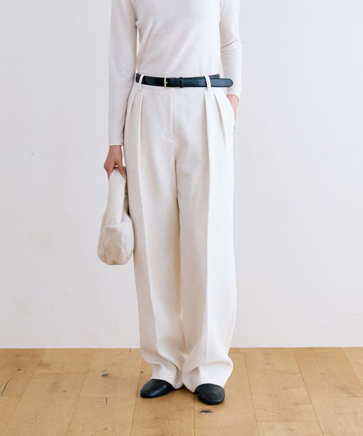 노티아(NOTIA) VELVET CORDUROY PANTS - IVORY