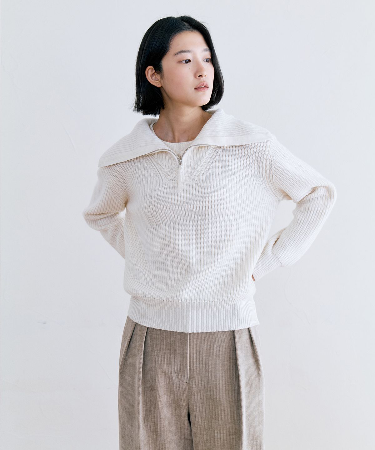 노티아(NOTIA) HALF JOIN ZIP-UP KNIT - IVORY